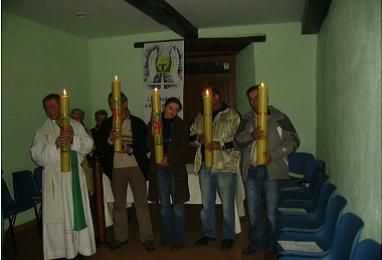 /Archivos/Fotos/45/Pascua 2008/Vigilia Pascual (1).jpg